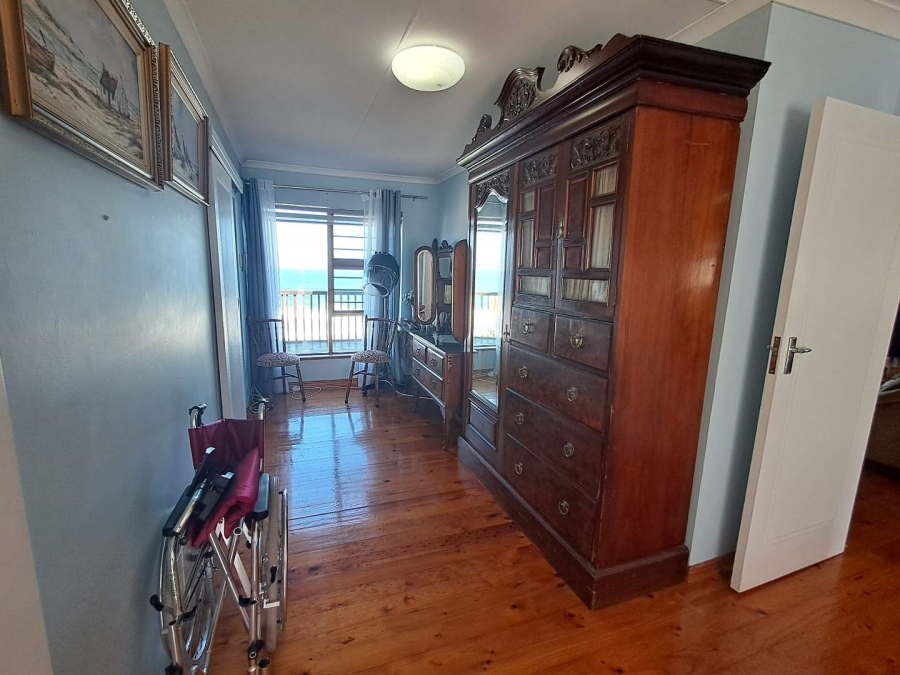 4 Bedroom Property for Sale in Dana Bay Western Cape